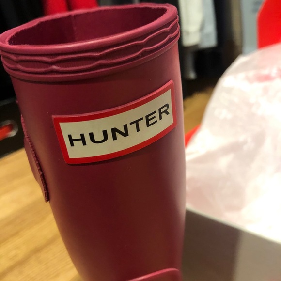 SOLD! Hunter Original Short Matte Boots - Picture 3 of 5